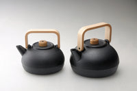 【日本工藝堂】 山形鑄造 水壺 茶壺 S 1.1L 白橡木柄
