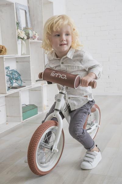 【iimo】 日本嬰兒・兒童用品品牌平衡車 12寸 鋁合金車架 充氣胎 白色